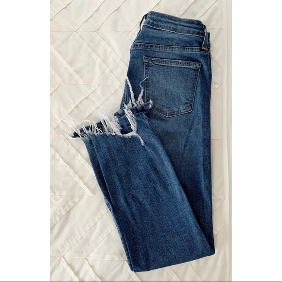 JUST BLACK High Rise Med Wash Distressed Hem Denim - Picture 5 of 9